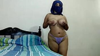 Nyata BBW Amatir Arab Langkah Ibu Masturbasi Masturbasi Menyemprotkan Gemuk Memek Di Webcam Untuk Orgasme Ekstrim Dalam Hijab